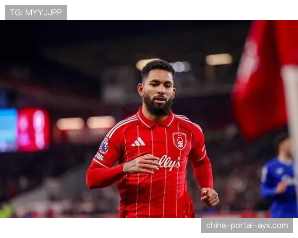 官方：维拉中场道格拉斯-路易斯当选英超二月最佳球员