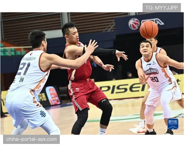 “CBA联手教育部推进‘篮球进校园’项目,本月将向百所中小学捐赠器材” “CBA联手教育部推进‘篮球进校园’项目,本月将向百所中小学捐赠器材”